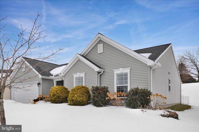 924 SWEETBAY LN, Lebanon, PA 17046