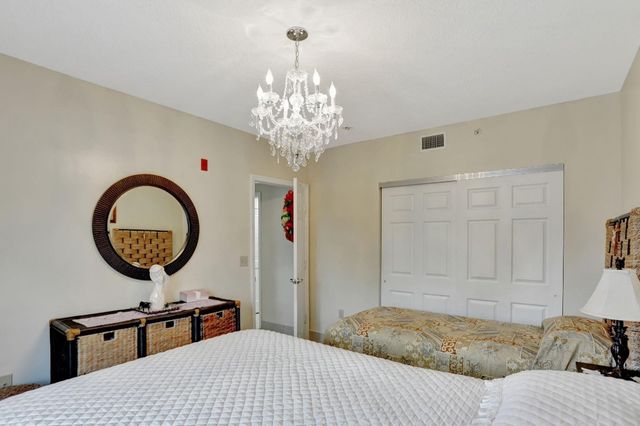 3210 NE 5th Street 202, Pompano Beach, FL 33062