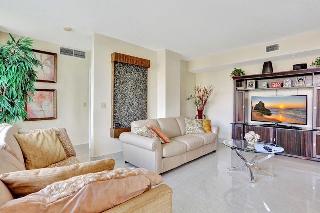 3210 NE 5th Street 202, Pompano Beach, FL 33062