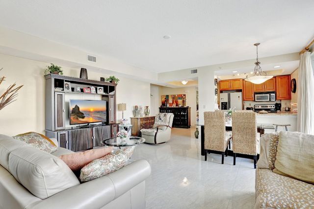 3210 NE 5th Street 202, Pompano Beach, FL 33062