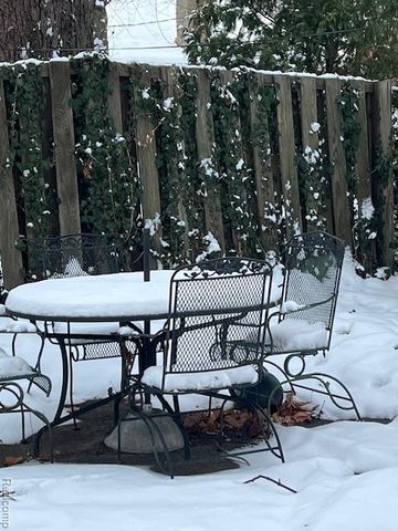 20385 Harbor Lane, Southfield, MI 48076