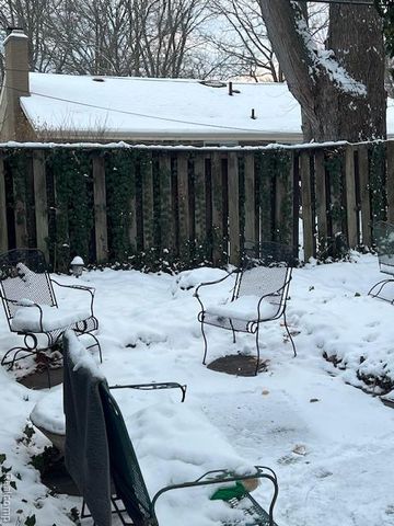 20385 Harbor Lane, Southfield, MI 48076