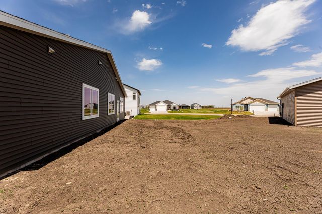 407 16th Street NE, Dilworth, MN 56529