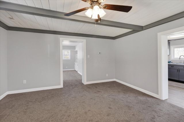 8225 W Prospect Road, Hillsboro, OH 45133