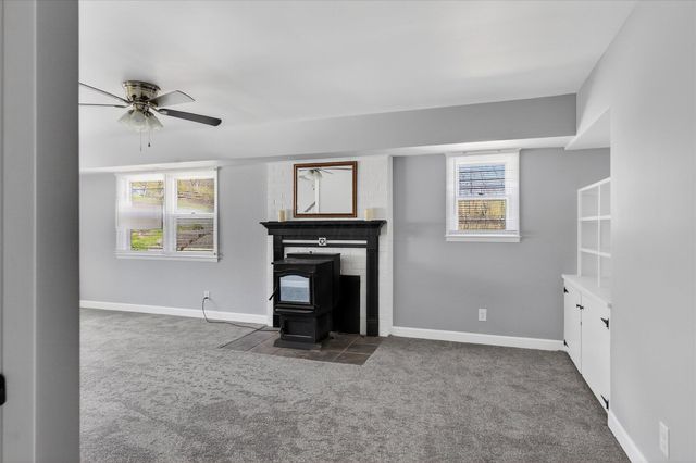 8225 W Prospect Road, Hillsboro, OH 45133