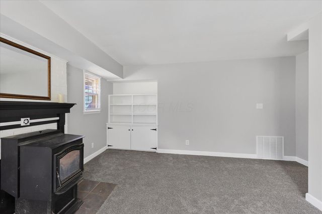 8225 W Prospect Road, Hillsboro, OH 45133