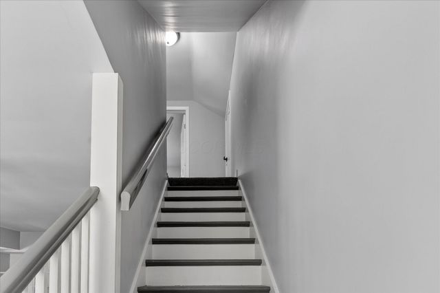 8225 W Prospect Road, Hillsboro, OH 45133