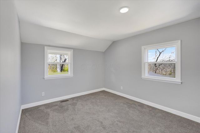 8225 W Prospect Road, Hillsboro, OH 45133