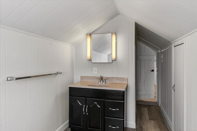 8225 W Prospect Road, Hillsboro, OH 45133