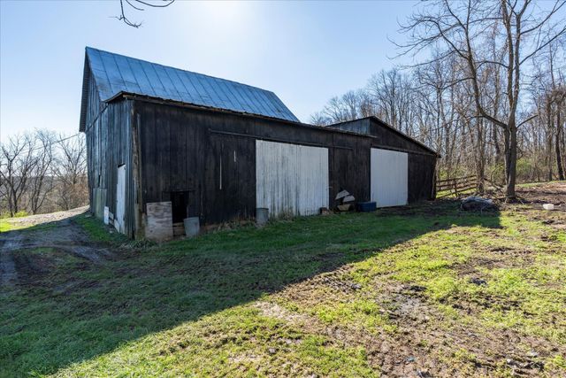 8225 W Prospect Road, Hillsboro, OH 45133