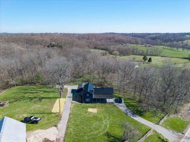 8225 W Prospect Road, Hillsboro, OH 45133