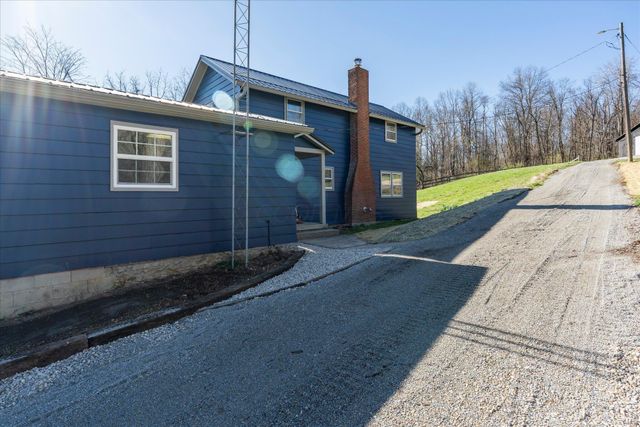 8225 W Prospect Road, Hillsboro, OH 45133