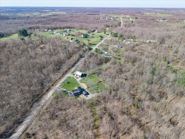 8225 W Prospect Road, Hillsboro, OH 45133