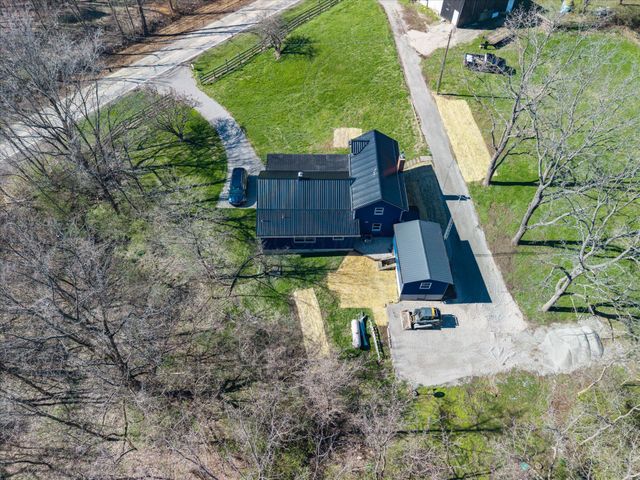 8225 W Prospect Road, Hillsboro, OH 45133