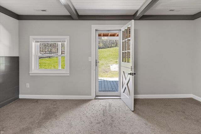 8225 W Prospect Road, Hillsboro, OH 45133