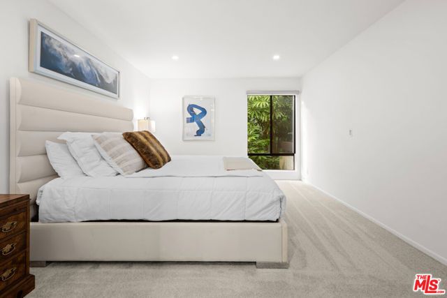 950 N Kings Road 209, West Hollywood, CA 90069