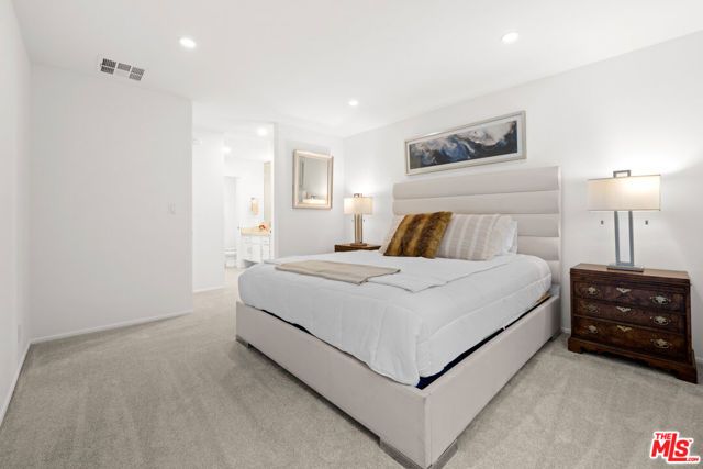 950 N Kings Road 209, West Hollywood, CA 90069