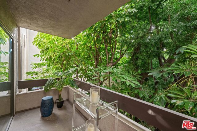 950 N Kings Road 209, West Hollywood, CA 90069