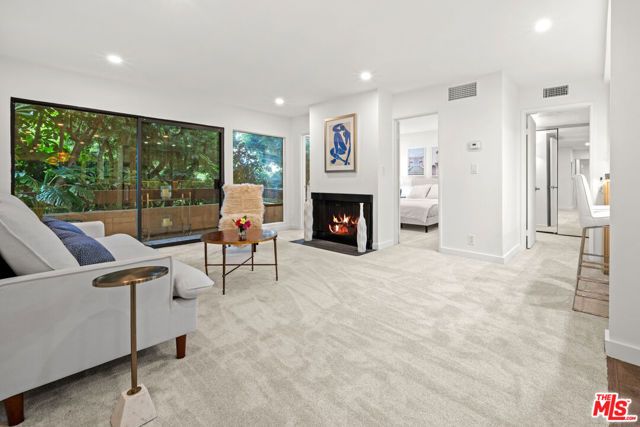 950 N Kings Road 209, West Hollywood, CA 90069