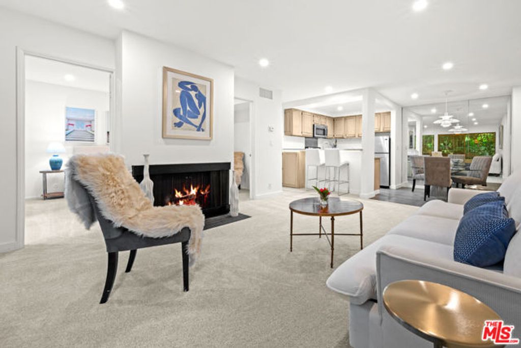 950 N Kings Road 209, West Hollywood, CA 90069