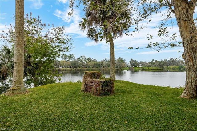3145 Shell LN, Fort Denaud, FL 33935