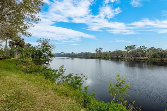 3145 Shell LN, Fort Denaud, FL 33935