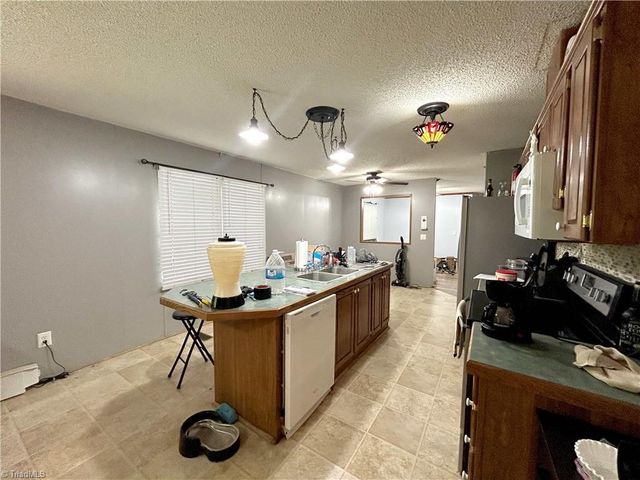 143 Sunchaser Trail, Mocksville, NC 27028