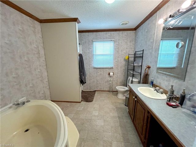 143 Sunchaser Trail, Mocksville, NC 27028