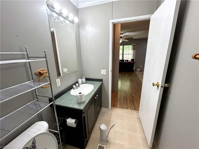 143 Sunchaser Trail, Mocksville, NC 27028