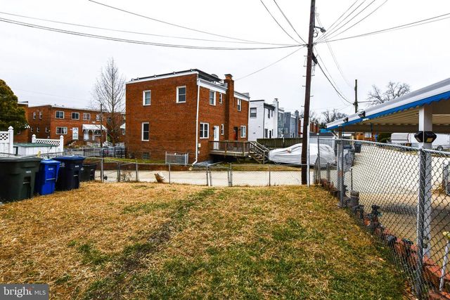 4227 NASH ST SE, Washington, DC 20020