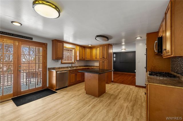 1043 Ridge Road, Lewiston, NY 14092