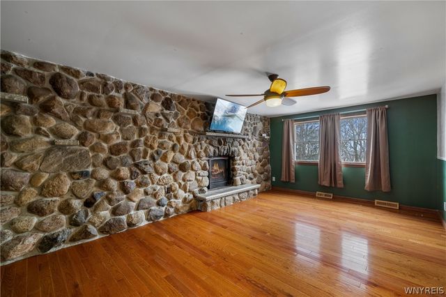 1043 Ridge Road, Lewiston, NY 14092