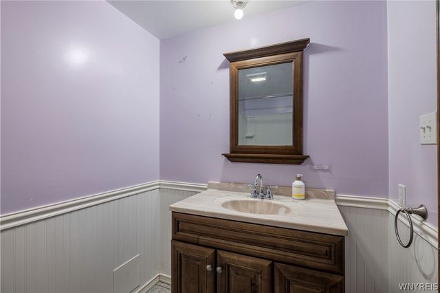 1043 Ridge Road, Lewiston, NY 14092