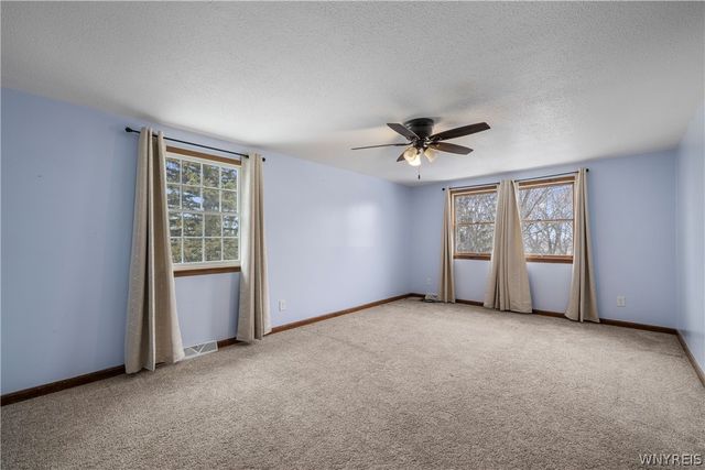 1043 Ridge Road, Lewiston, NY 14092