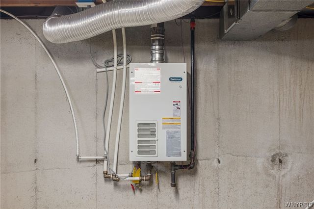 1043 Ridge Road, Lewiston, NY 14092