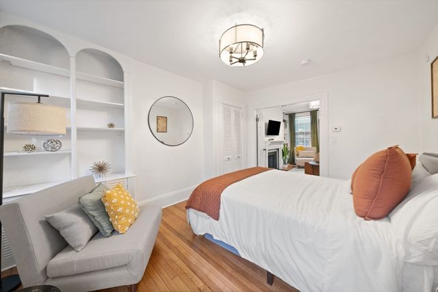 102 Revere St, Boston, MA 02114