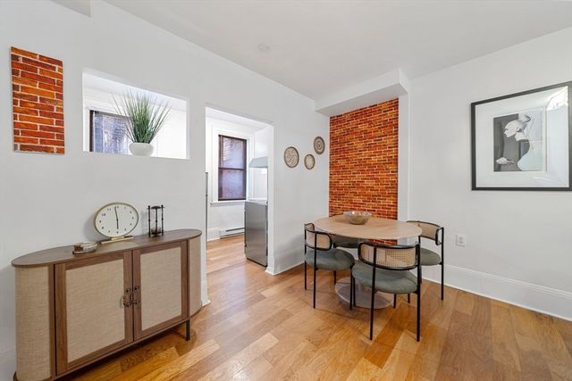 102 Revere St, Boston, MA 02114