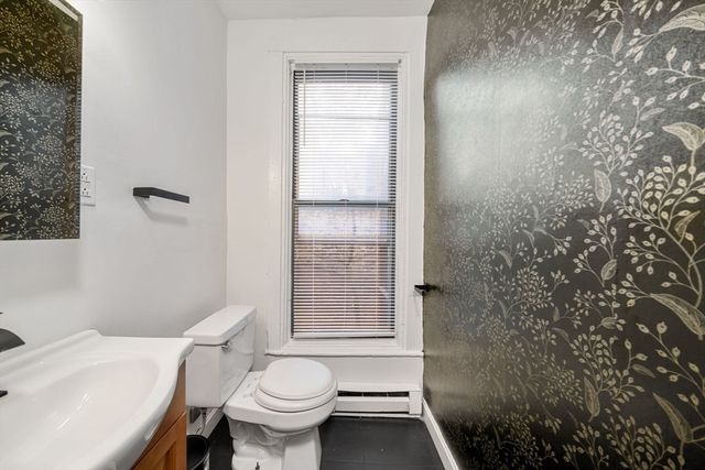 102 Revere St, Boston, MA 02114