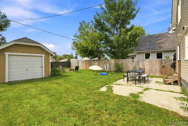 801 16th Street, Port Huron, MI 48060