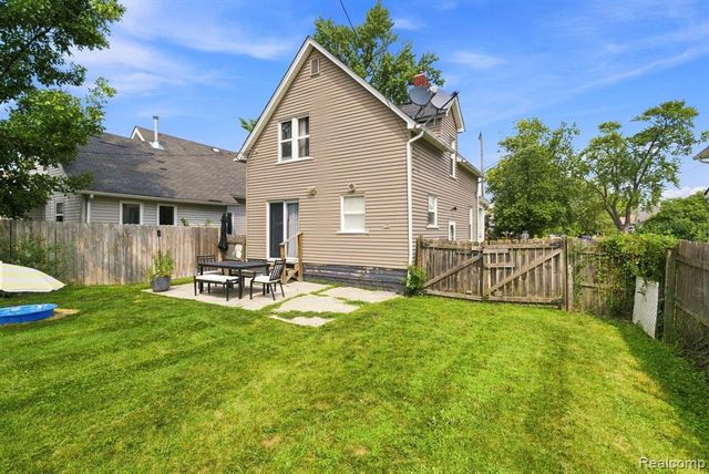 801 16th Street, Port Huron, MI 48060
