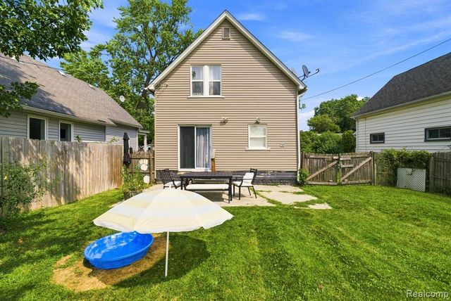 801 16th Street, Port Huron, MI 48060