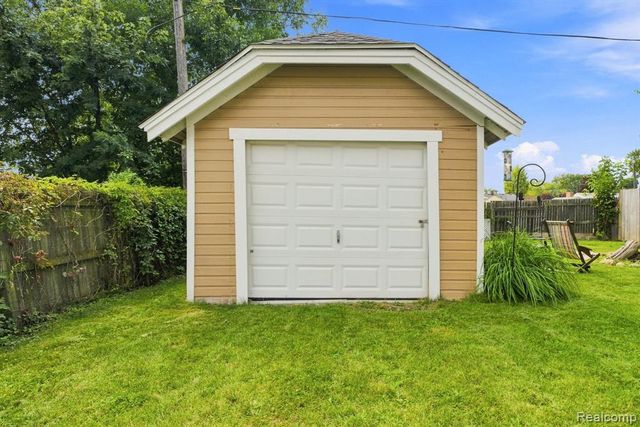 801 16th Street, Port Huron, MI 48060