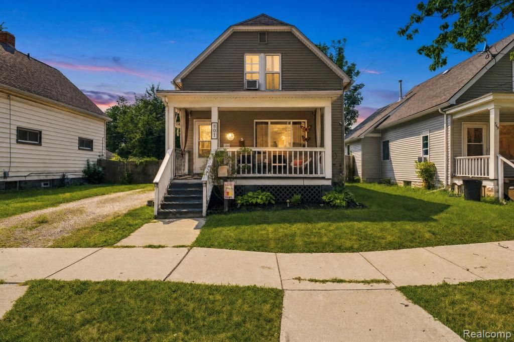 801 16th Street, Port Huron, MI 48060