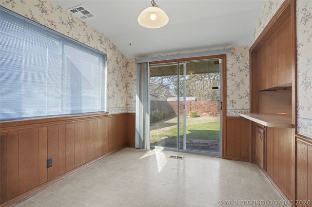 4310 S Lakewood Avenue, Tulsa, OK 74135