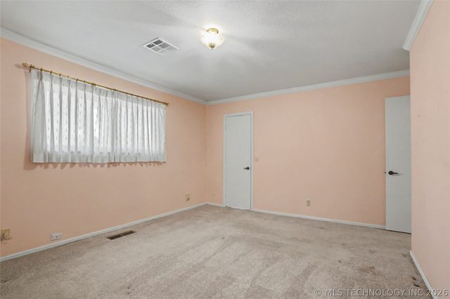 4310 S Lakewood Avenue, Tulsa, OK 74135