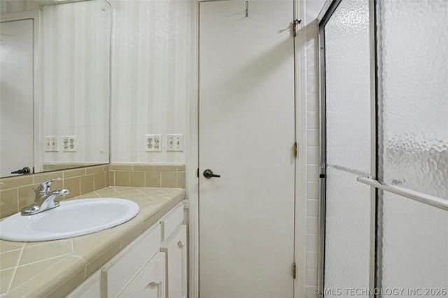 4310 S Lakewood Avenue, Tulsa, OK 74135