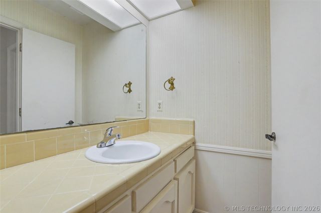 4310 S Lakewood Avenue, Tulsa, OK 74135