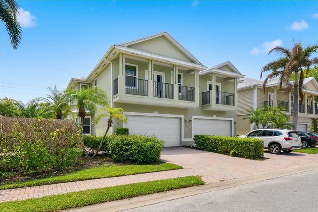 1835 Bridgepointe Circle 17, Vero Beach, FL 32967