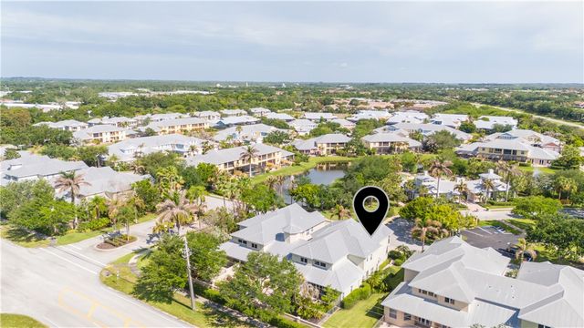 1835 Bridgepointe Circle 17, Vero Beach, FL 32967
