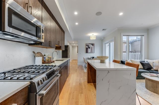 17 Vinton Street 3, Boston, MA 02127